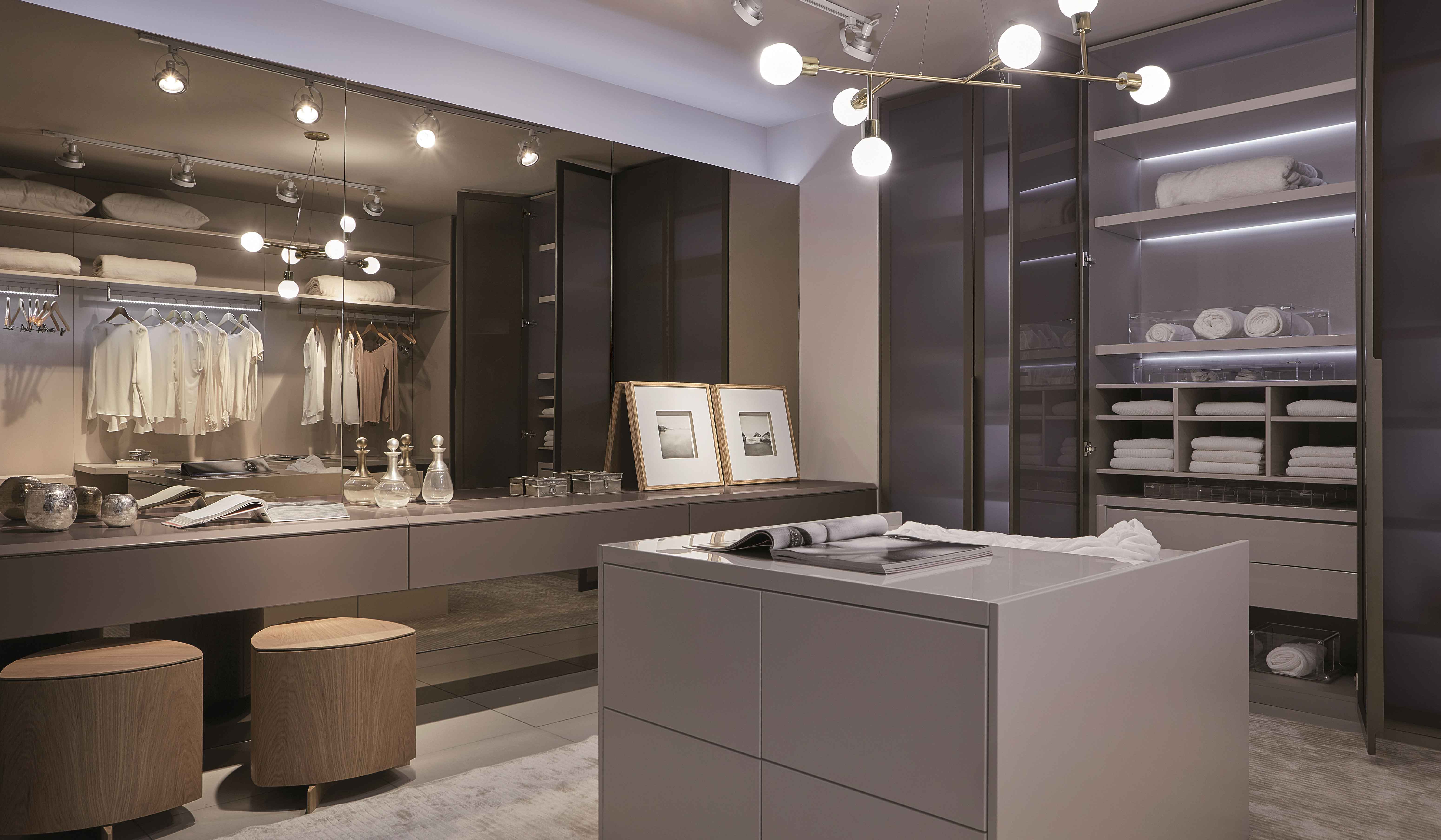 Dell Anno Is All About Contemporary Luxury Cabinetry, Timeless Design And Fine Craftsmanship.